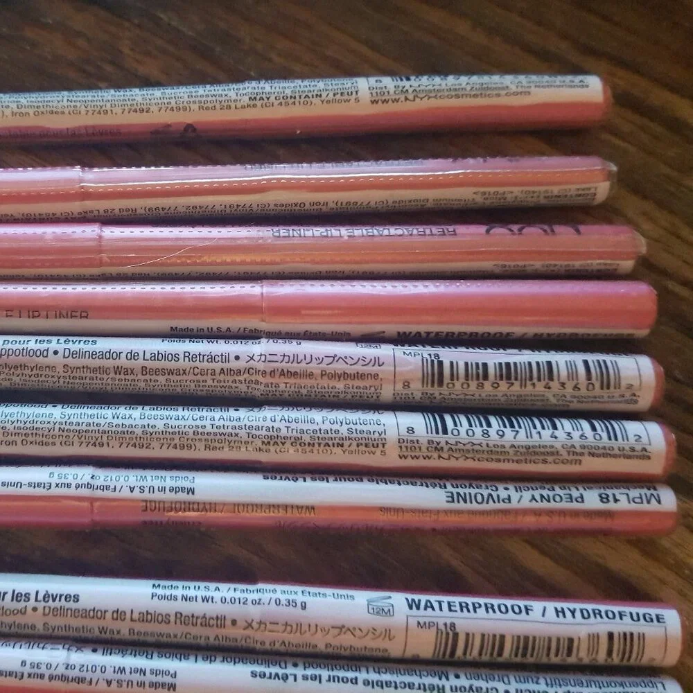 9 NYX Peony Waterproof Lipliner